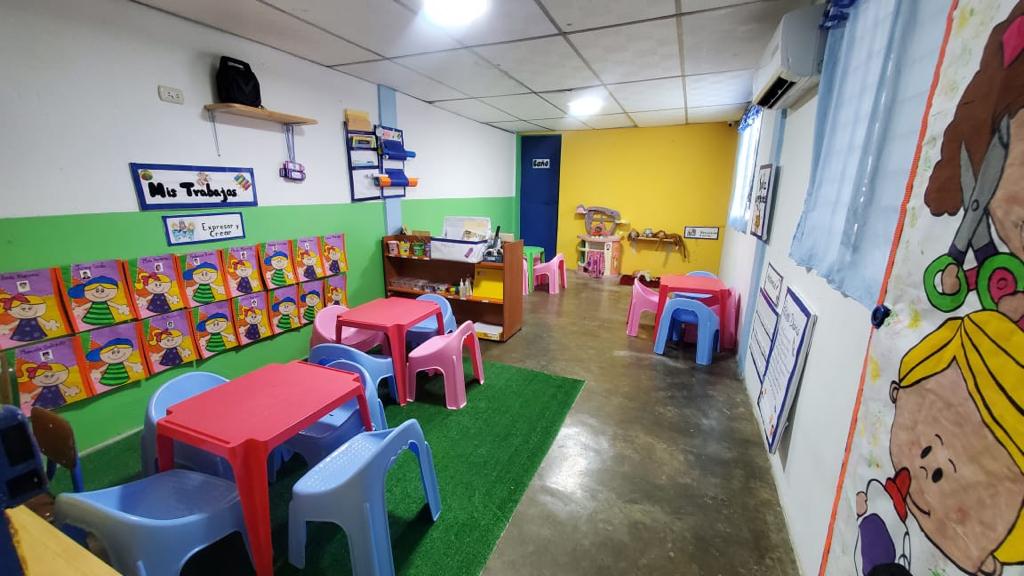 Ambiente preescolar montessori (43)